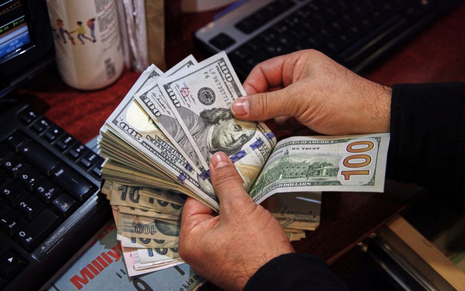 سعر الدولار