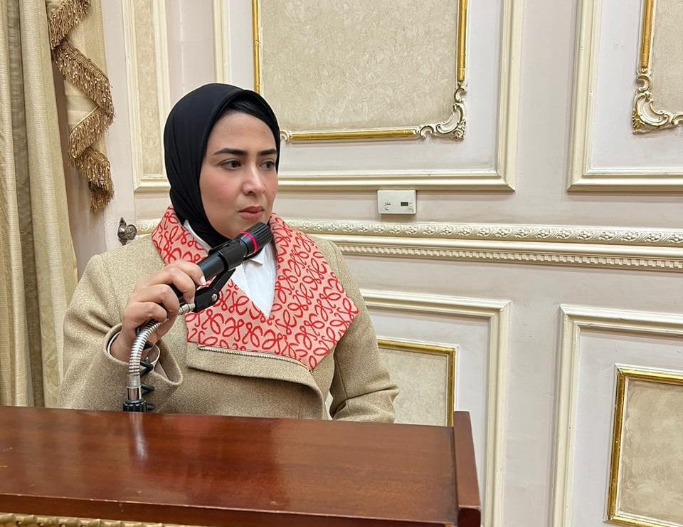 النائبة سارة النحاس
