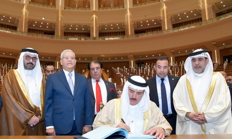 رئيس مجلس النواب يستقبل نظيره البحريني