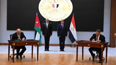 رئيسا وزراء مصر والأردن يشهدان توقيع بروتوكول لتعزيز التعاون الثنائي في المجال الإعلامي