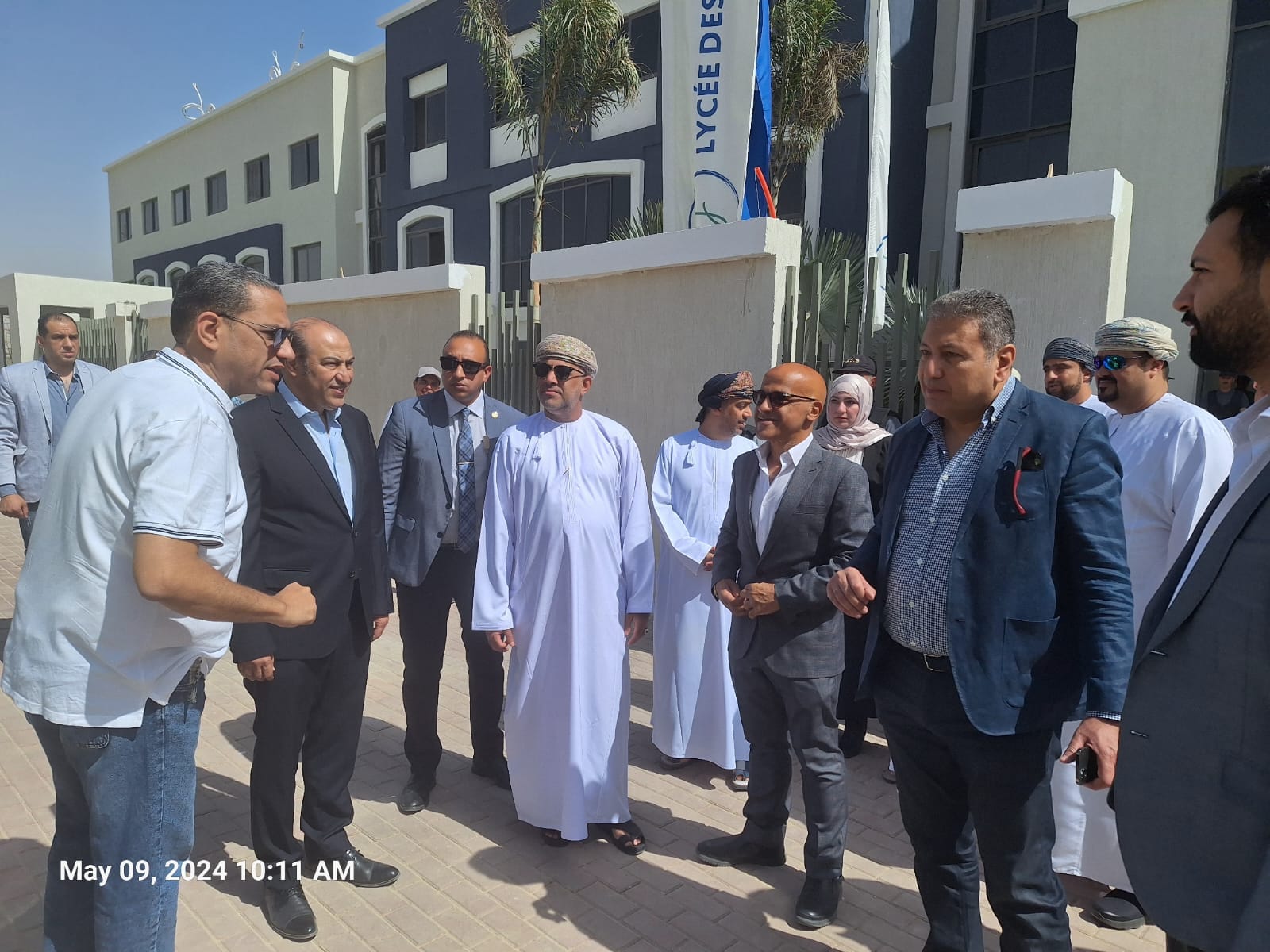 وزير الإسكان العماني يزور موقع صن كايبتال