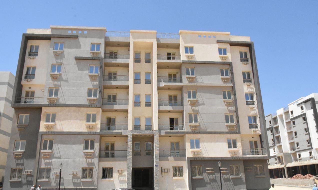 تسليم دفعة جديدة من وحدات «سكن مصر» للفائزين بها بمدينة القاهرة الجديدة