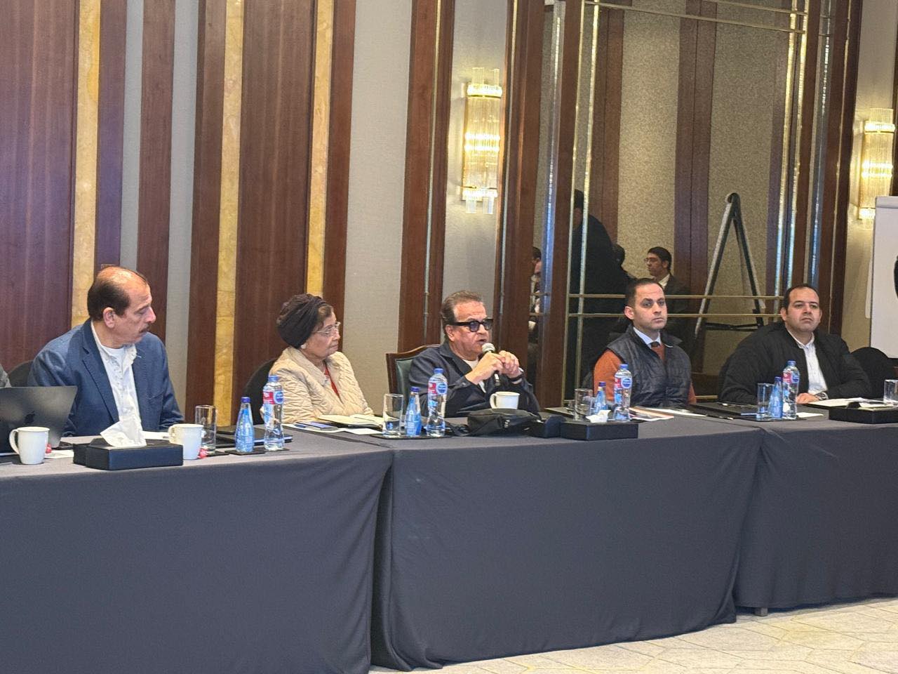 وزير الصحة يؤكد ضرورة التمهيد التشريعي لتطبيق استراتيجية الصحة الرقمية