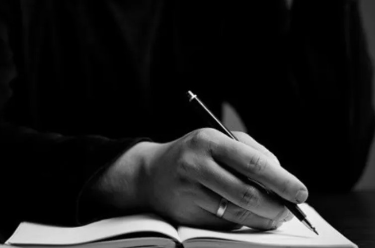 الدكتور أبو خليل الخفاف يكتب.. جريمة حرب متكاملة الأركان والمجتمع الدولي صامت