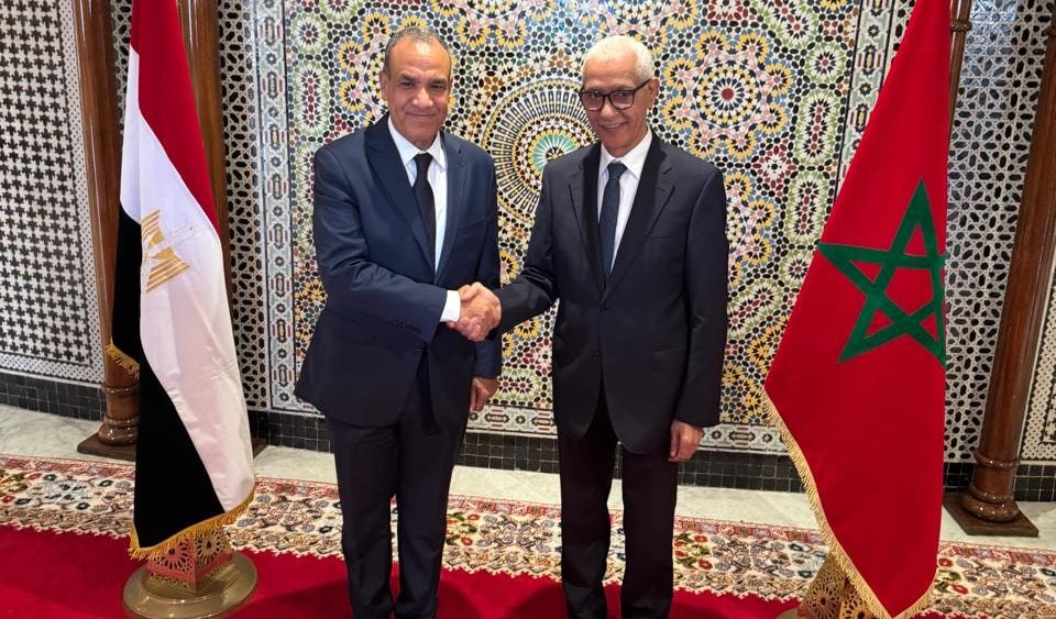 وزير الخارجية المصري يجتمع برئيس مجلس النواب المغربي في الرباط
