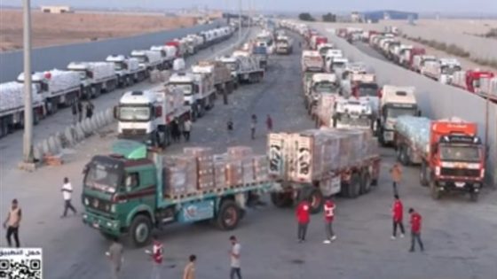 عاجل.. قوافل المساعدات الإنسانية تواصل عبورها نحو غزة عبر معبر كرم أبو سالم