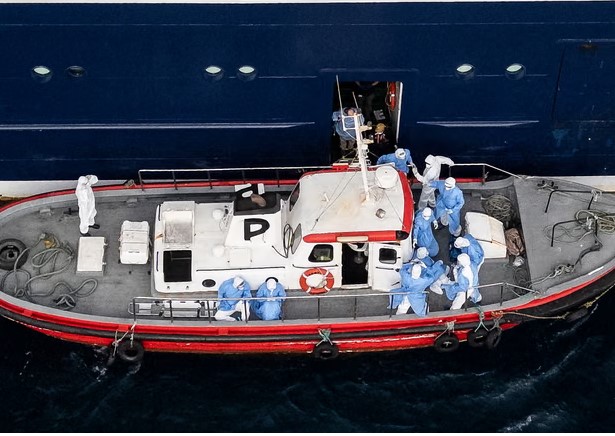 Three evacuated from hantavirus-hit ship as Spain says vessel can dock